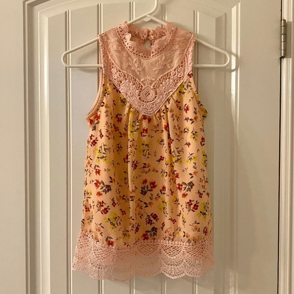 Floral sleeveless top, L (girls)